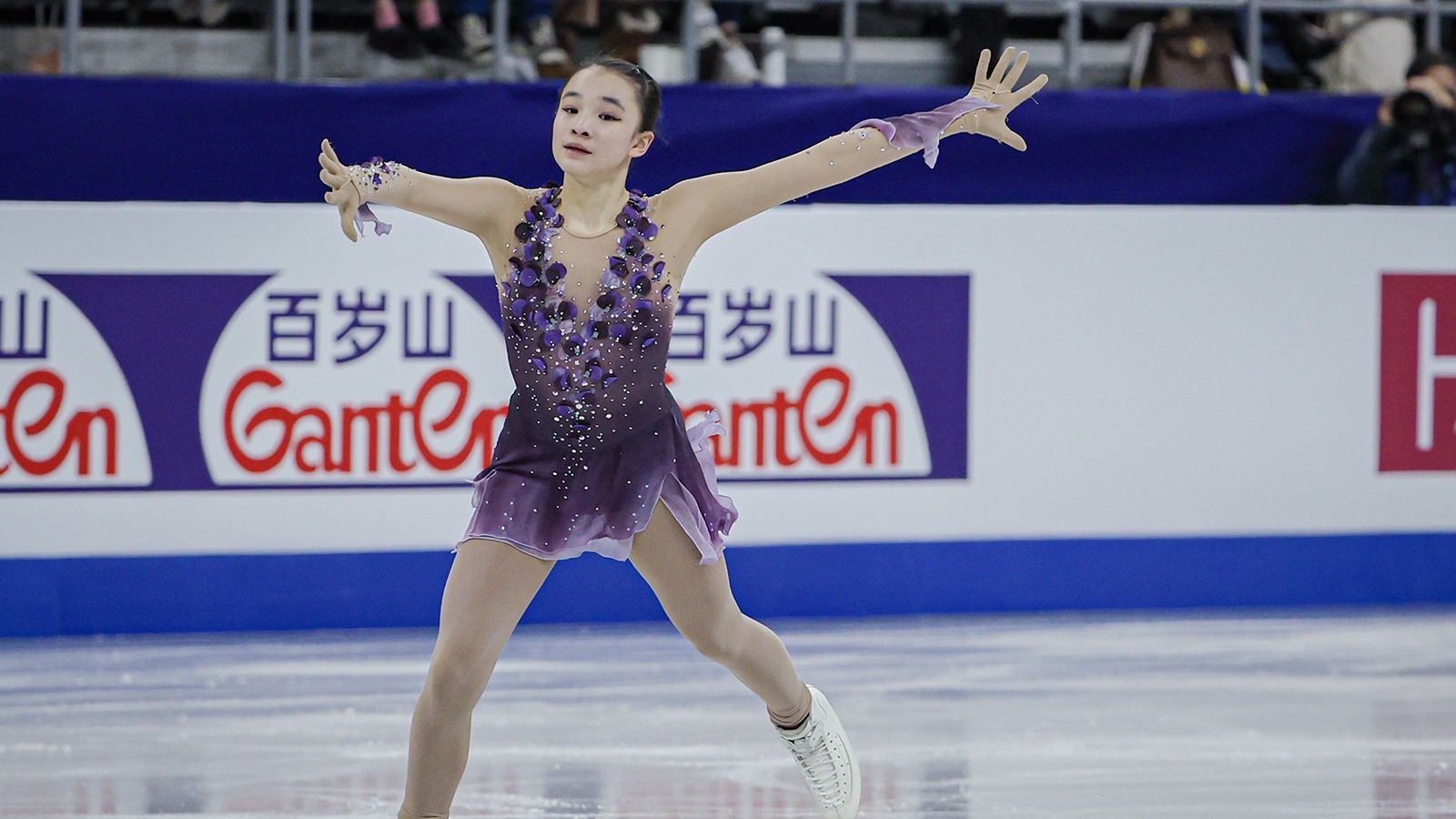 Lin-Gracey Steps into the Spotlight After World Junior Bronze
